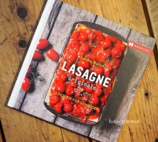 Durchgeblättert 3: Lasagne-Rezepte, skandinavische Gemütlichkeit, eine Backzeitreise und Neapel für Genießer
