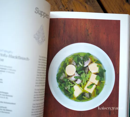 Thailand das Kochbuch Rezept fuer Tofu Suppe