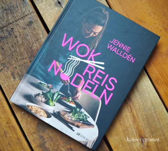 Das Kochbuch Wok Reis Nudeln von Jennie Walldén.JPG