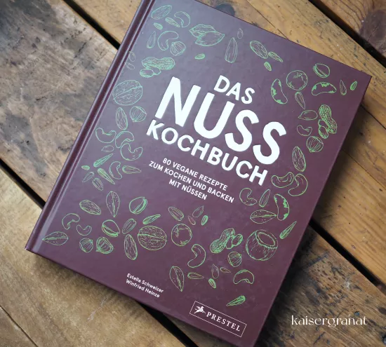 Das Nusskochbuch von Estella Schweizer.JPG