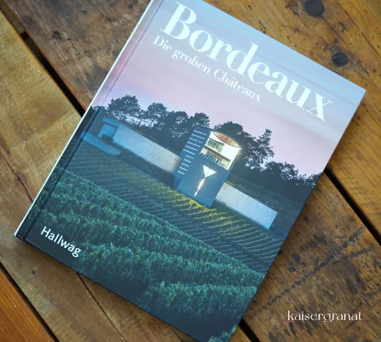 Das Buch Bordeaux über Wein.JPG