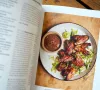 Das Kochbuch Test Kitchen Extra Good things, Yotam Ottolenghi von Noor Murad 3